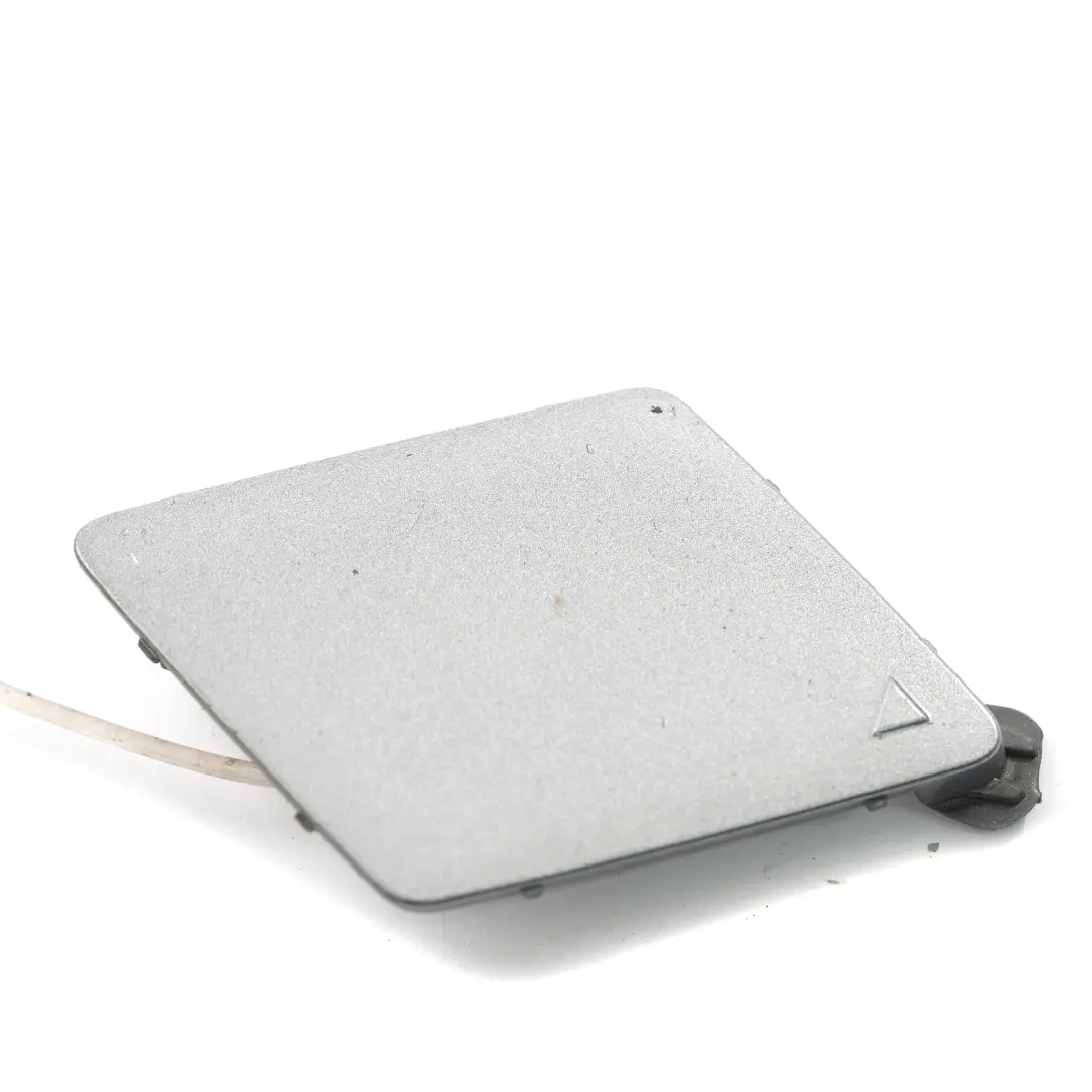 Paraurti anteriore Triming Lug Cover Grigio Spazio Metallico A52 per BMW F10 F11 con numero di parte 2182402 BMW F10 F11 Paraurti anteriore Triming Lug Cover Grigio Spazio Metallico A52 - SKU 2182402-SCG1 - Numero di parte 2182402