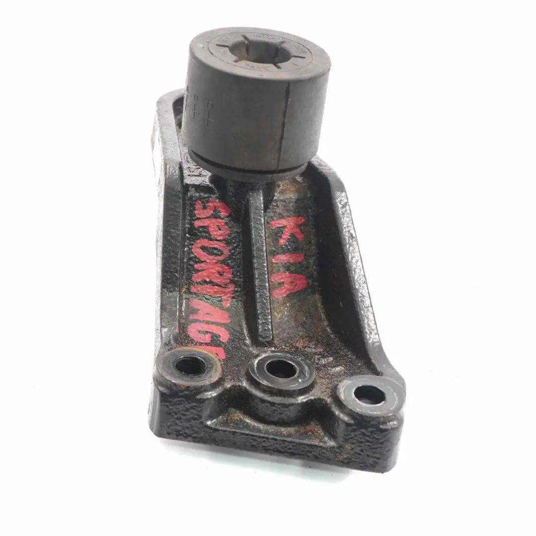 Support Mount Bracket Holder to Kia Sportage 3 1.7 CRDi Engine with Part number 218252Y600 Kia Sportage 3 1.7 CRDi Engine Support Mount Bracket Holder - SKU 218252Y600 - Part number 218252Y600