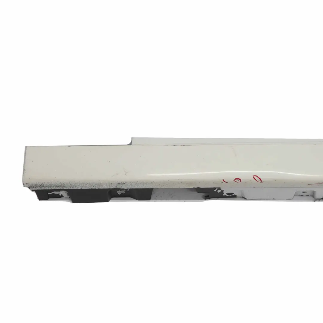 BMW F10 F11 faldón lateral puerta umbral panel tapa izquierda Alpinweiss 3 - 300 - SKU 2209827-AW1 - Número de pieza 2209827