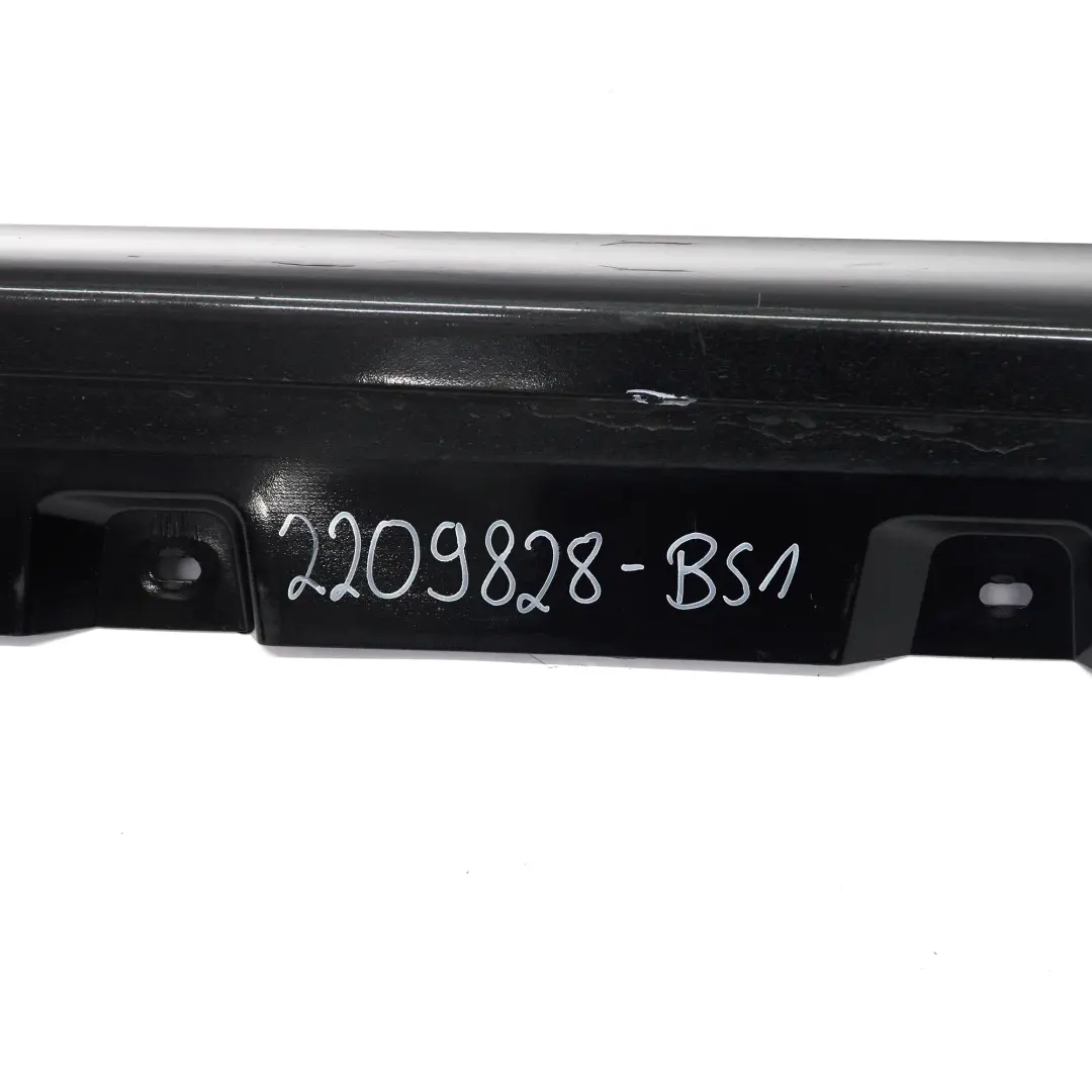 BMW F10 Faldón Lateral Derecho Panel Cubre umbral Negro Zafiro Metálico - 475 - SKU 2209828-BS1 - Número de pieza 2209828