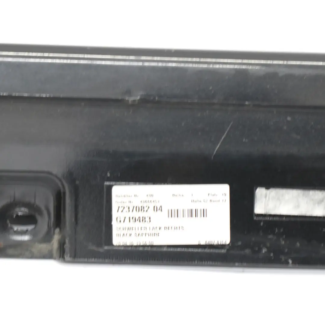 Gonna laterale destra Pannello di copertura brancardo Nero Zaffiro - 475 per BMW F10 con numero di parte 2209828 BMW F10 Gonna laterale destra Pannello di copertura brancardo Nero Zaffiro - 475 - SKU 2209828-BS2 - Numero di parte 2209828