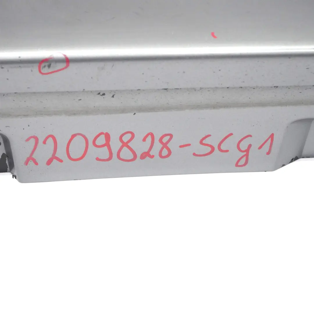 Gonna Laterale Pannello di Copertura Destra Grigio - A52 per BMW F10 F11 con numero di parte 2209828 BMW F10 F11 Gonna Laterale Pannello di Copertura Destra Grigio - A52 - SKU 2209828-SCG1 - Numero di parte 2209828