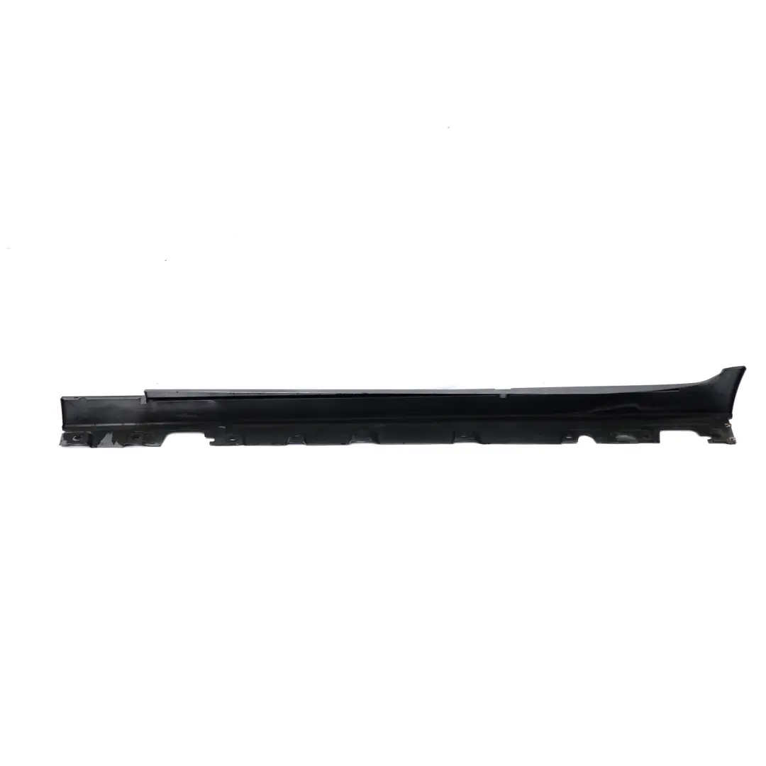 Gonna Laterale Pannello di Copertura Destra Grigio - A52 per BMW F10 F11 con numero di parte 2209828 BMW F10 F11 Gonna Laterale Pannello di Copertura Destra Grigio - A52 - SKU 2209828-SCG1 - Numero di parte 2209828