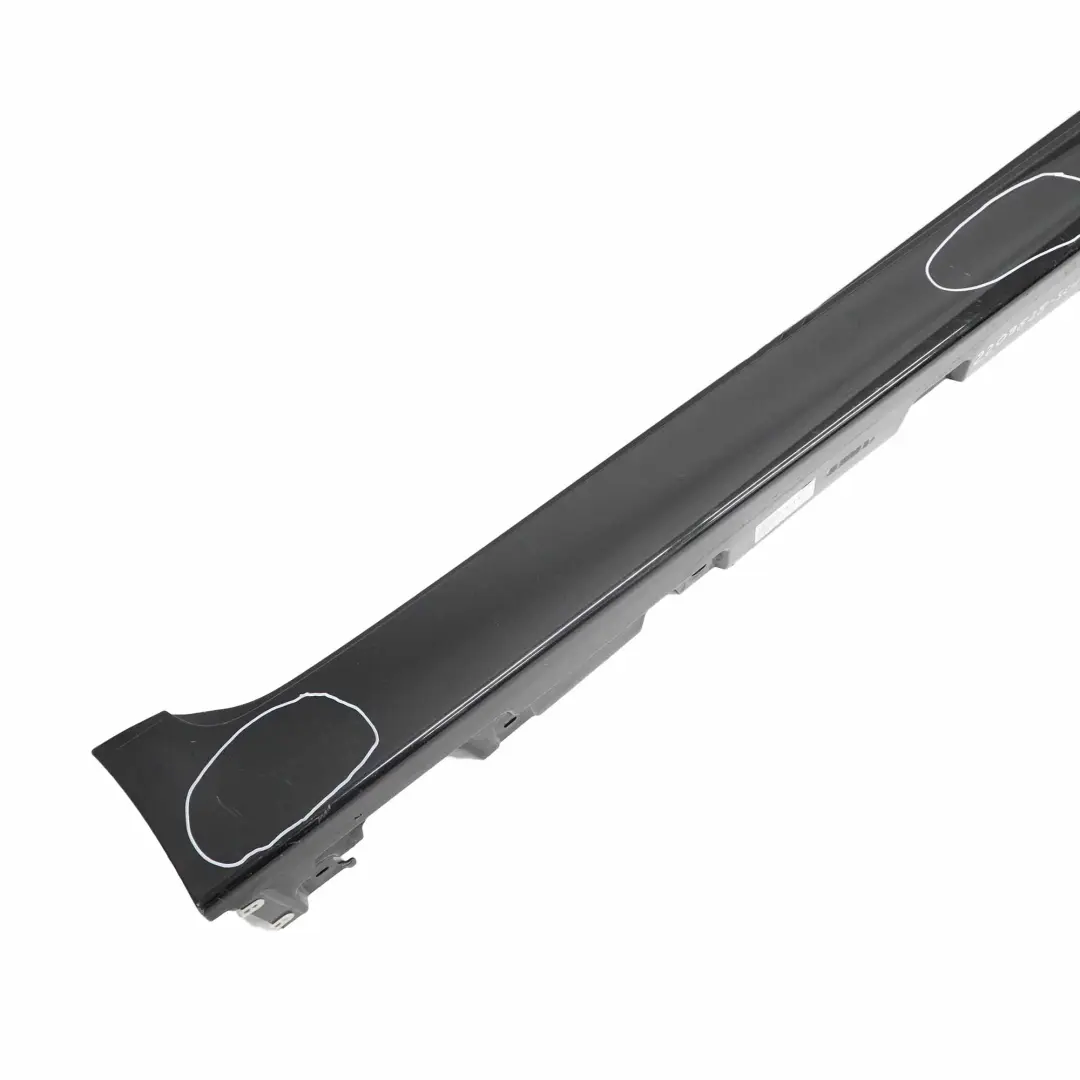 BMW F10 F11 Gonna Laterale Pannello di Copertura Destra Schwarz 2 - 668 - SKU 2209828-SCH1 - Numero di parte 2209828