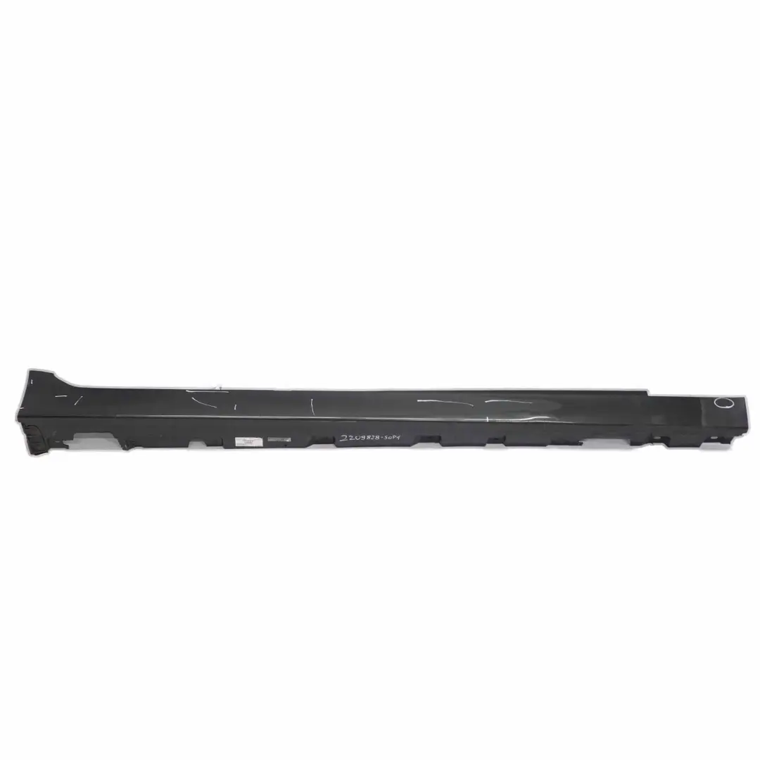 BMW F10 F11 Gonna Laterale Pannello Copertura Destra Sophistograu - A90 - SKU 2209828-SOP1 - Numero di parte 2209828