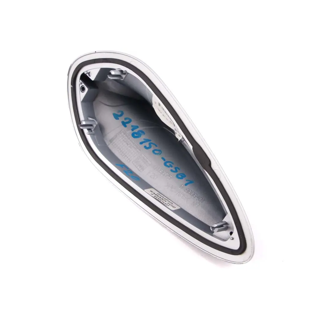 Alloggiamento Vuoto Antenna Da Tetto Glacier Silber Silver A83 per BMW F20 F21 F31 con numero di parte 2218150 BMW F20 F21 F31 Alloggiamento Vuoto Antenna Da Tetto Glacier Silber Silver A83 - SKU 2218150-GSB1 - Numero di parte 2218150