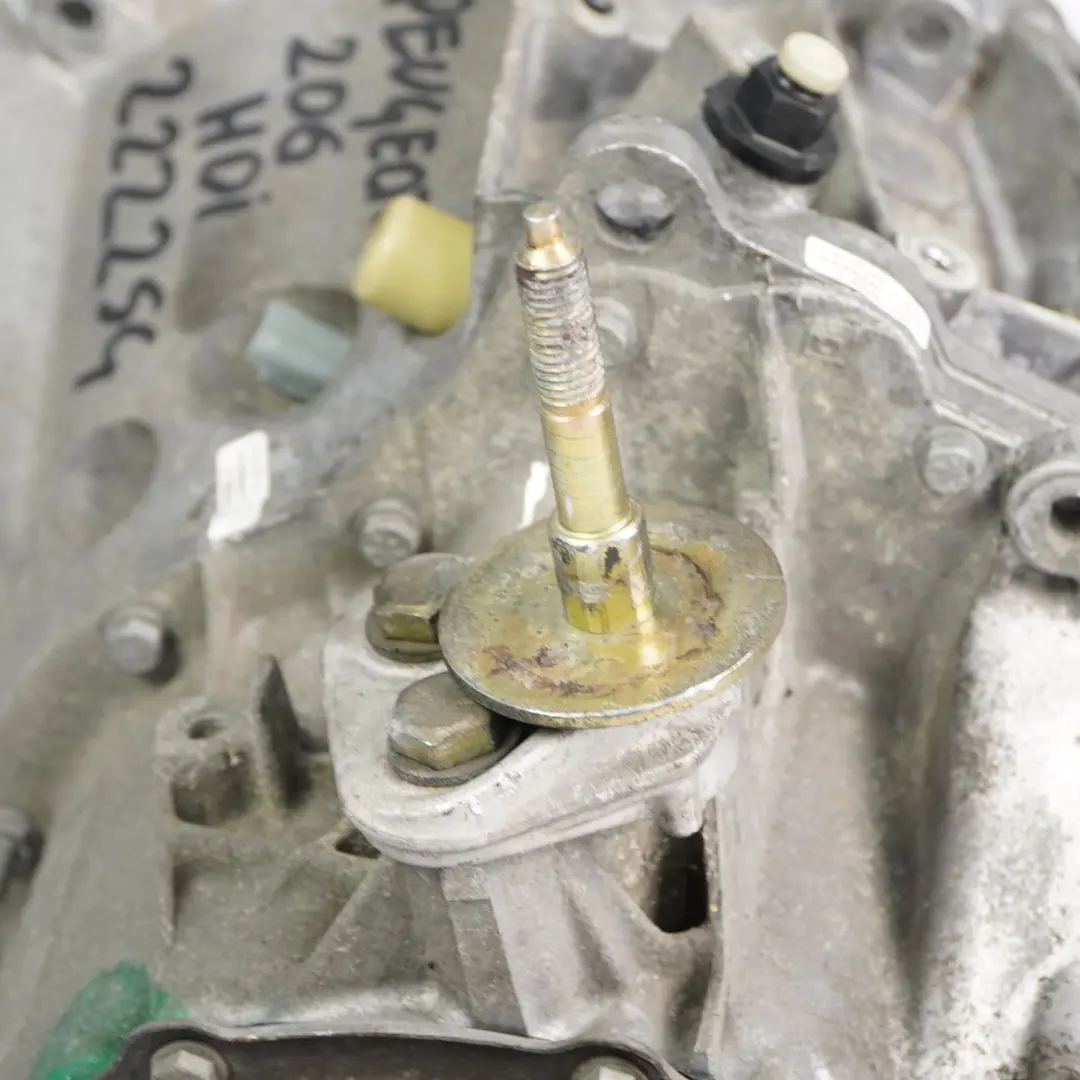 Gang Schaltgetriebe BE4 L GARANTIE für Peugeot 206 2.0 HDi Diesel 5 mit Teilenummer 2222SG Peugeot 206 2.0 HDi Diesel 5 Gang Schaltgetriebe BE4 L GARANTIE - SKU 2222SG - Teilenummer 2222SG