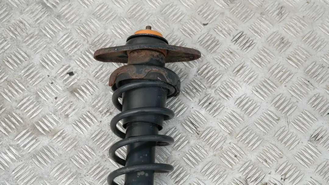 Amortisseur Arriere Gauche 6853964 pour Mini R56 Cooper 1 Coupe à propos du numéro de pièce 22235767 Mini R56 Cooper 1 Coupe Amortisseur Arriere Gauche 6853964 - SKU 22235767-1 - Numéro de pièce 22235767