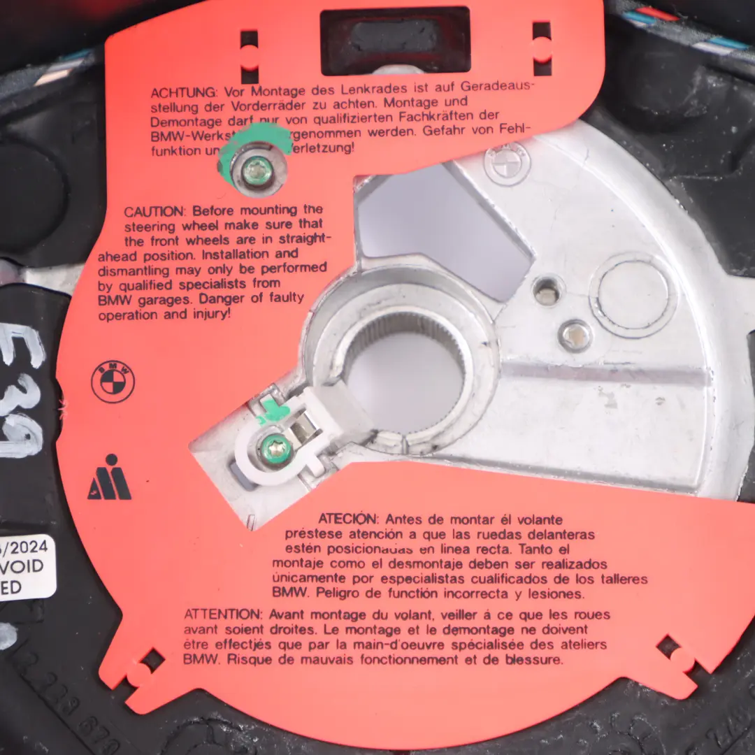 Kierownica Sportowa M Pakiet Sport NOWA Czarna Skóra do BMW E39 E38 o numerze 2228670 BMW E39 E38 Kierownica Sportowa M Pakiet Sport NOWA Czarna Skóra - SKU 2228670-1 - Numer Części 2228670