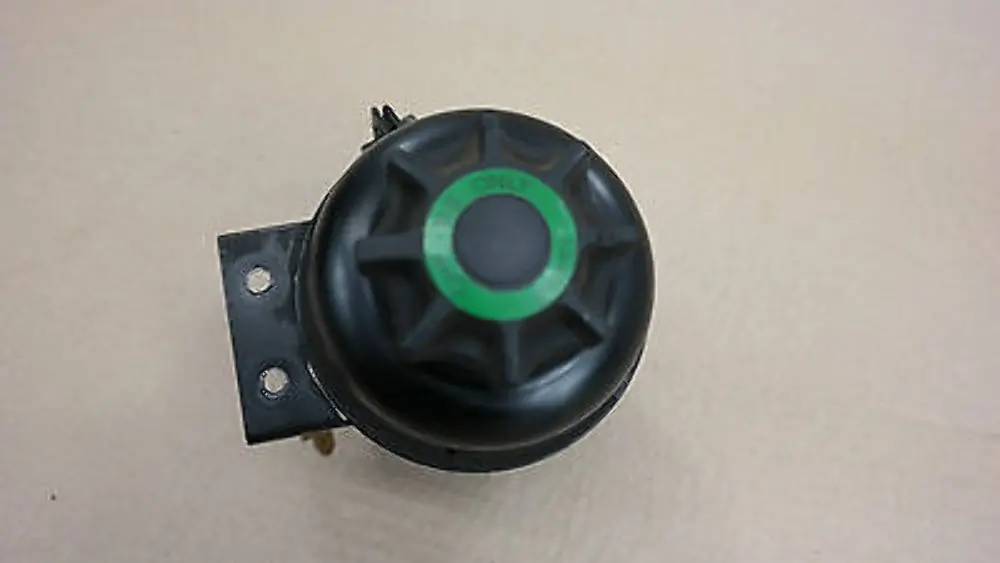 Zbiornik zbiorniczek oleju do BMW E60 M5 E63 M6 o numerze 32412228855 BMW E60 M5 E63 M6 Zbiornik zbiorniczek oleju - SKU 2228855 - Numer Części 32412228855