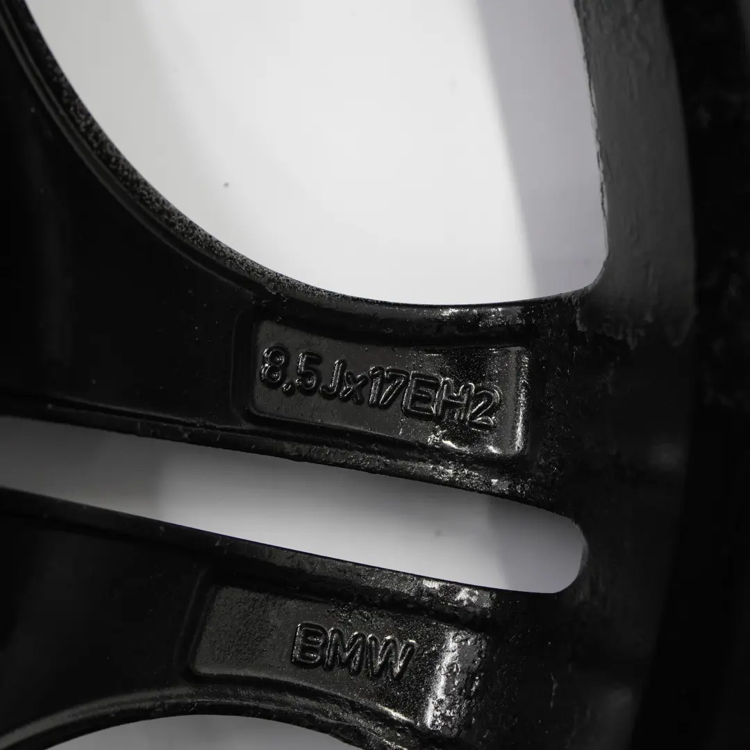 Czarna Felga Aluminiowa Tylna 17" 8,5J ET:50 do BMW E46 o numerze 2229135 BMW E46 Czarna Felga Aluminiowa Tylna 17" 8,5J ET:50 - SKU 2229135-2 - Numer Części 2229135