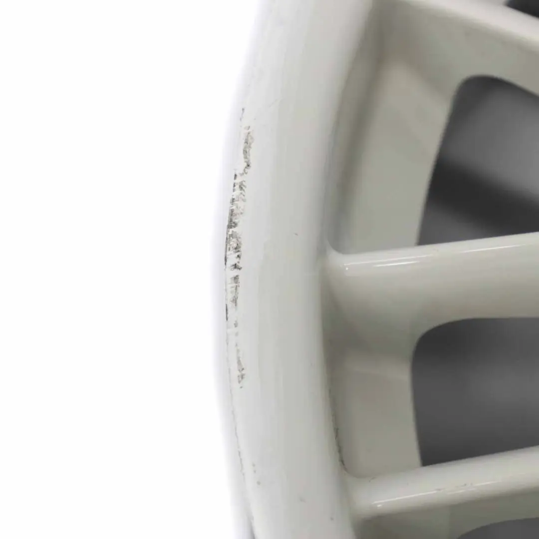 Weißes Vorderrad Felge V Speiche 72 18" 8J ET:47 für BMW E46 mit Teilenummer 2229145 BMW E46 Weißes Vorderrad Felge V Speiche 72 18" 8J ET:47 - SKU 2229145-1 - Teilenummer 2229145