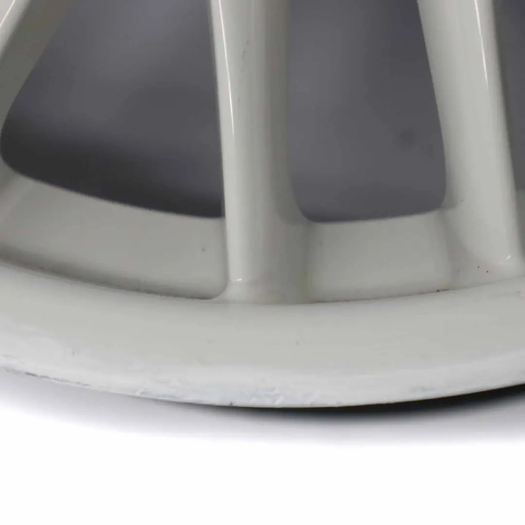 Cerchio in lega anteriore bianco a raggi V 72 18" 8J ET:47 per BMW E46 con numero di parte 2229145 BMW E46 Cerchio in lega anteriore bianco a raggi V 72 18" 8J ET:47 - SKU 2229145-1 - Numero di parte 2229145