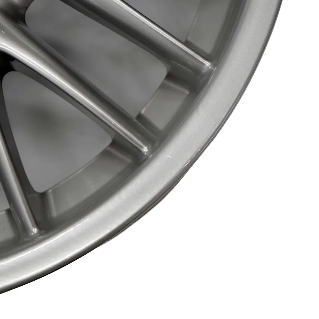 Silber Komplettes 4x Rad Alufelgen Alu Felge Felgen 18" V-Speiche 72 für BMW E46 mit Teilenummer 2229145/2229155 BMW E46 Silber Komplettes 4x Rad Alufelgen Alu Felge Felgen 18" V-Speiche 72 - SKU 2229145/2229155 - Teilenummer 2229145/2229155