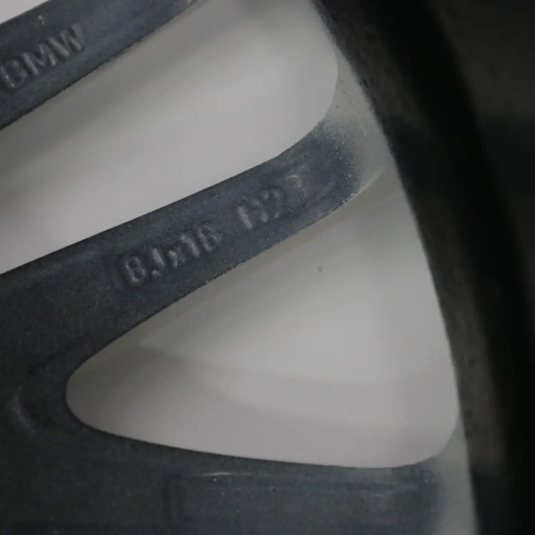 Cerchio in lega anteriore bianco a raggi V 72 18" 8J ET:47 per BMW E46 con numero di parte 2229145 BMW E46 Cerchio in lega anteriore bianco a raggi V 72 18" 8J ET:47 - SKU 2229145-2 - Numero di parte 2229145