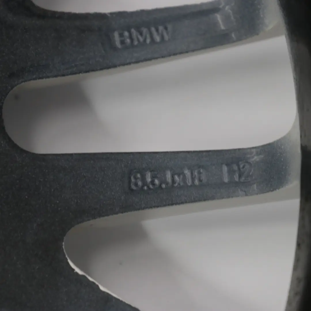 Weißes Hinterrad Felge V-Speiche 72 18" 8,5J ET:50 für BMW E46 mit Teilenummer 2229155 BMW E46 Weißes Hinterrad Felge V-Speiche 72 18" 8,5J ET:50 - SKU 2229155-1 - Teilenummer 2229155