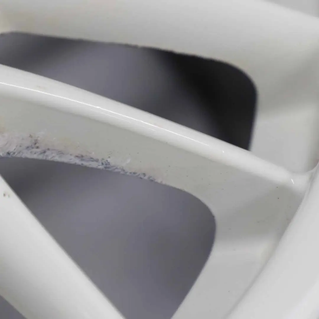 Felga Aluminiowa 18" 8,5J ET:50 do BMW E46 o numerze 2229155 BMW E46 Felga Aluminiowa 18" 8,5J ET:50 - SKU 2229155-1 - Numer Części 2229155