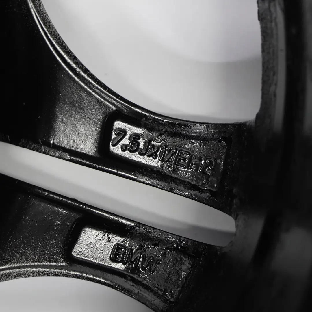 Cerchio anteriore in lega 17" M Doppie razze 68 7,5J ET:41 per BMW E46 con numero di parte 2229180 BMW E46 Cerchio anteriore in lega 17" M Doppie razze 68 7,5J ET:41 - SKU 2229180-1 - Numero di parte 2229180