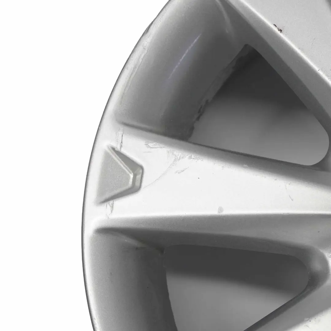 Cerchio in lega argento 15" 6J ET:47,5 7 fori 8V21-1007-GA per Ford Fiesta MK7 con numero di parte 2237332 Ford Fiesta MK7 Cerchio in lega argento 15" 6J ET:47,5 7 fori 8V21-1007-GA - SKU 2237332-1 - Numero di parte 2237332