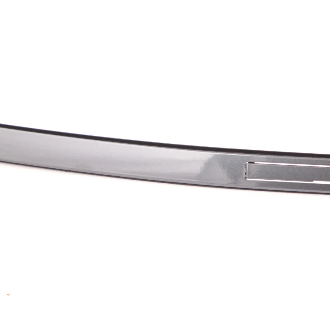 Modanatura tetto Ringhiera Grondaia Trim sinistra Mineralgrau Grigio B39 per BMW F30 con numero di parte 2239973 BMW F30 Modanatura tetto Ringhiera Grondaia Trim sinistra Mineralgrau Grigio B39 - SKU 2239971-MG - Numero di parte 2239973