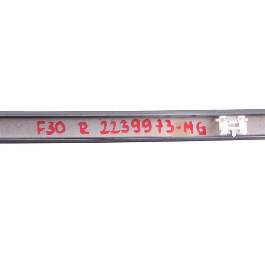 BMW F30 Modanatura Grondaia Trim Destra Mineralgrau Grigio Metallizzato B39 - SKU 2239973-MG - Numero di parte 2239973