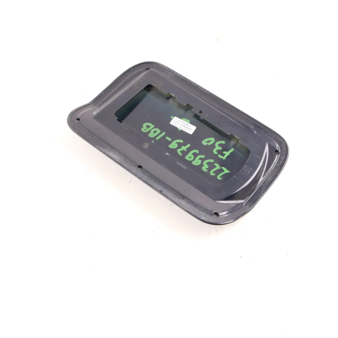 Coperchio Carburante Flap Imperial Blau Brillant Blue A89 per BMW F30 F80 M3 con numero di parte 2239979 BMW F30 F80 M3 Coperchio Carburante Flap Imperial Blau Brillant Blue A89 - SKU 2239979-IBB - Numero di parte 2239979