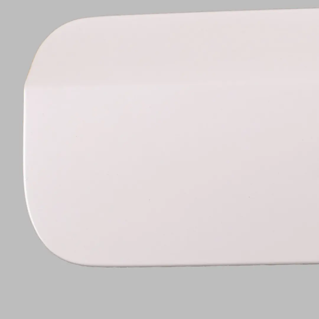 Klapka Wlewu Paliwa Mineral White Biały Metalik - A96 do BMW F30 F80 M3 o numerze 2239979 BMW F30 F80 M3 Klapka Wlewu Paliwa Mineral White Biały Metalik - A96 - SKU 2239979-MW - Numer Części 2239979