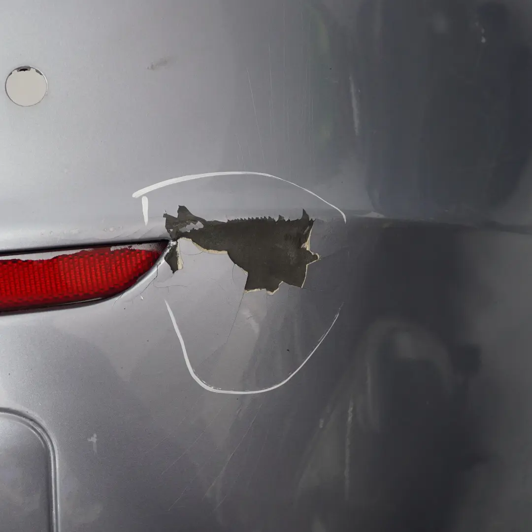 Zderzak Tylny PDC Black Sapphire - 475 do BMW F30 o numerze 2239981 BMW F30 Zderzak Tylny PDC Black Sapphire - 475 - SKU 2239981-LBL - Numer Części 2239981