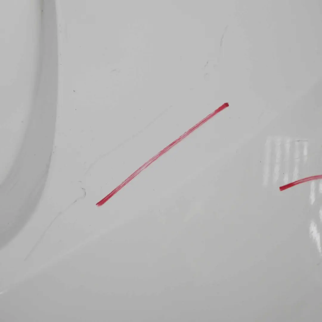 Zderzak Tylny Alpinweiss 3 - 300 do BMW F30 o numerze 2239993 BMW F30 Zderzak Tylny Alpinweiss 3 - 300 - SKU 2239993-AW - Numer Części 2239993