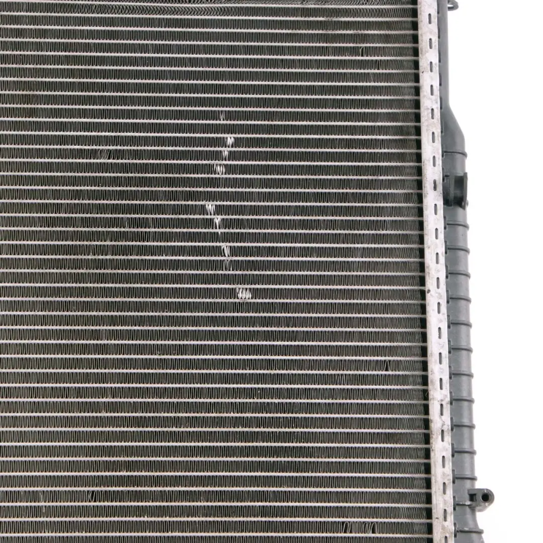 4.4i Chłodnica Wody Automat do BMW X5 E53 3.0d 3.0i o numerze 2248724 BMW X5 E53 3.0d 3.0i 4.4i Chłodnica Wody Automat - SKU 2248724 - Numer Części 2248724