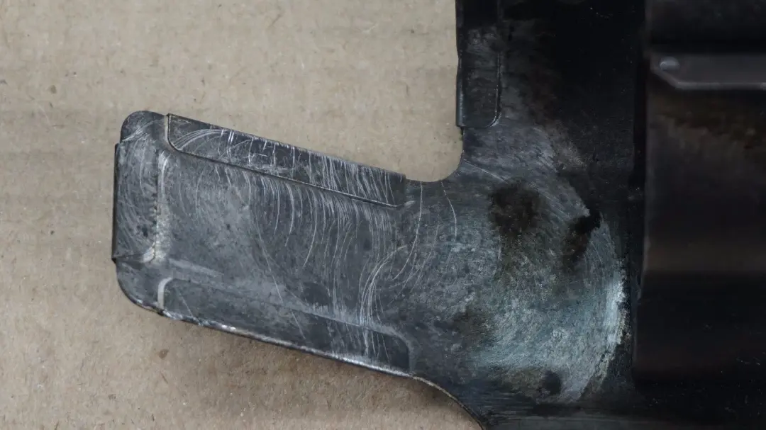 M57 Diesel Collettore di scarico piastra di protezione termica per BMW E39 X5 E53 con numero di parte 11622249843 BMW E39 X5 E53 M57 Diesel Collettore di scarico piastra di protezione termica - SKU 2249843 - Numero di parte 11622249843