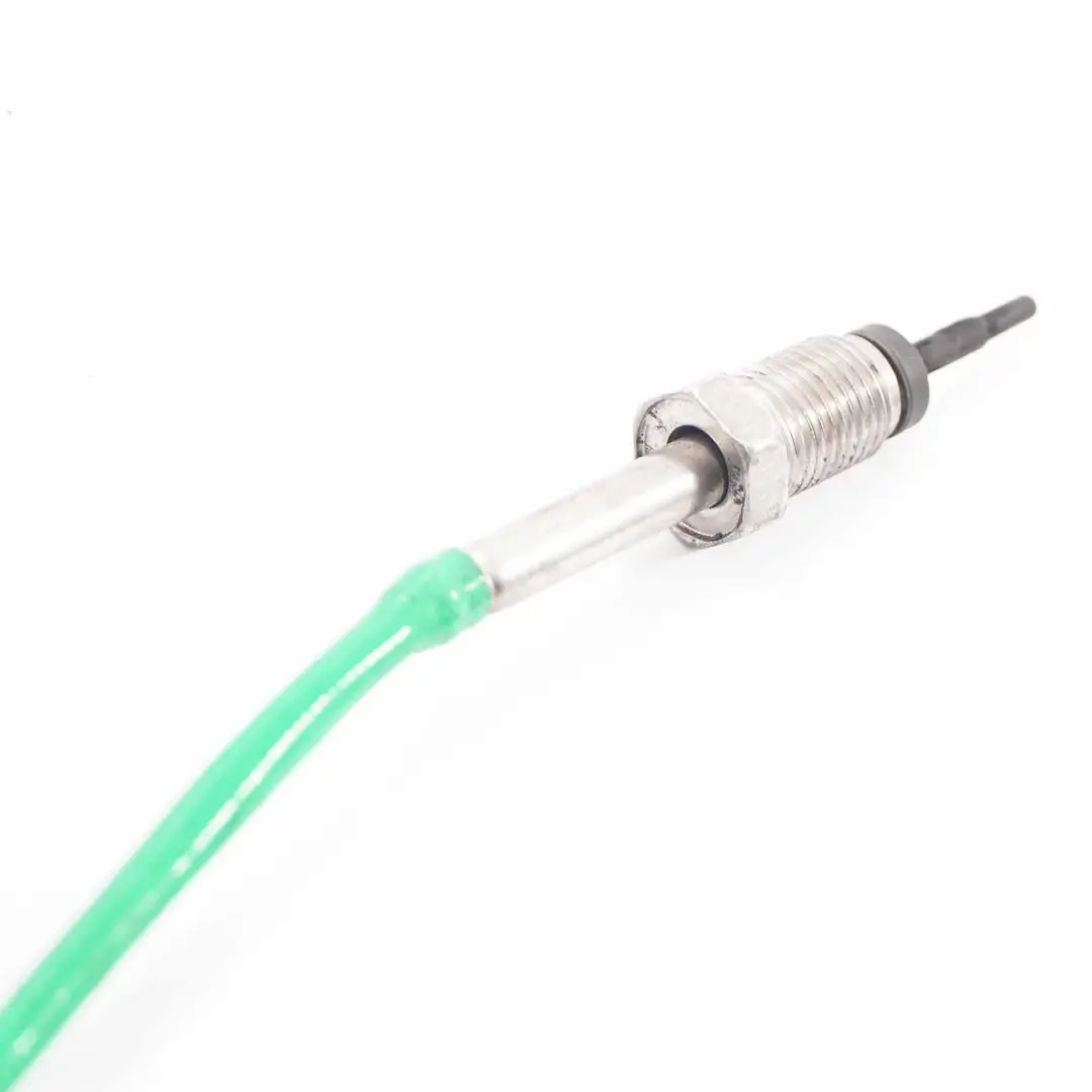 OM607 Diesel Auspuff Temperatur Sensor für Mercedes W176 W246 mit Teilenummer 226404367R Mercedes W176 W246 OM607 Diesel Auspuff Temperatur Sensor - SKU 226404367R - Teilenummer 226404367R