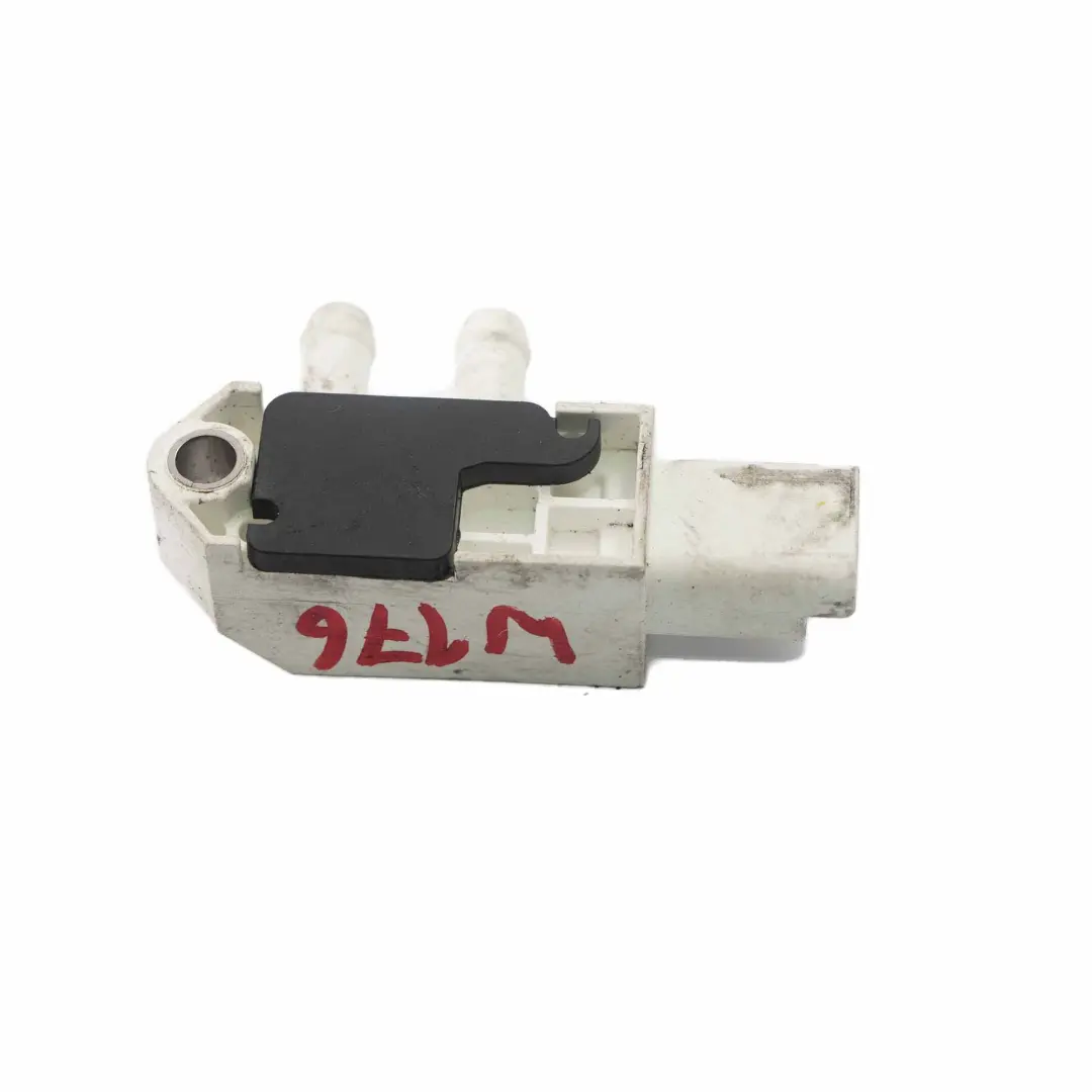 Capteur de Pression d'Echappement OM607 Diesel pour Mercedes W176 à propos du numéro de pièce 227701177R Mercedes W176 Capteur de Pression d'Echappement OM607 Diesel - SKU 227701177R - Numéro de pièce 227701177R