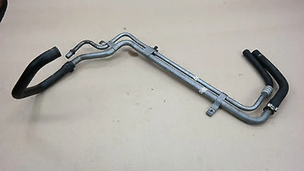 Saugleitung mit Kühlerrücklaufleitung für BMW 5 6 R e60 e61 M5 e63 e64 M6 mit Teilenummer 2282816 BMW 5 6 R e60 e61 M5 e63 e64 M6 Saugleitung mit Kühlerrücklaufleitung - SKU 2282816 - Teilenummer 2282816