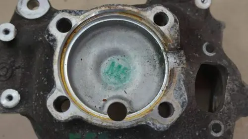 Pivotement a Gauche Essieu Avant 3121 pour BMW 5 E60 M5 à propos du numéro de pièce 2282879 BMW 5 E60 M5 Pivotement a Gauche Essieu Avant 3121 - SKU 2282879 - Numéro de pièce 2282879