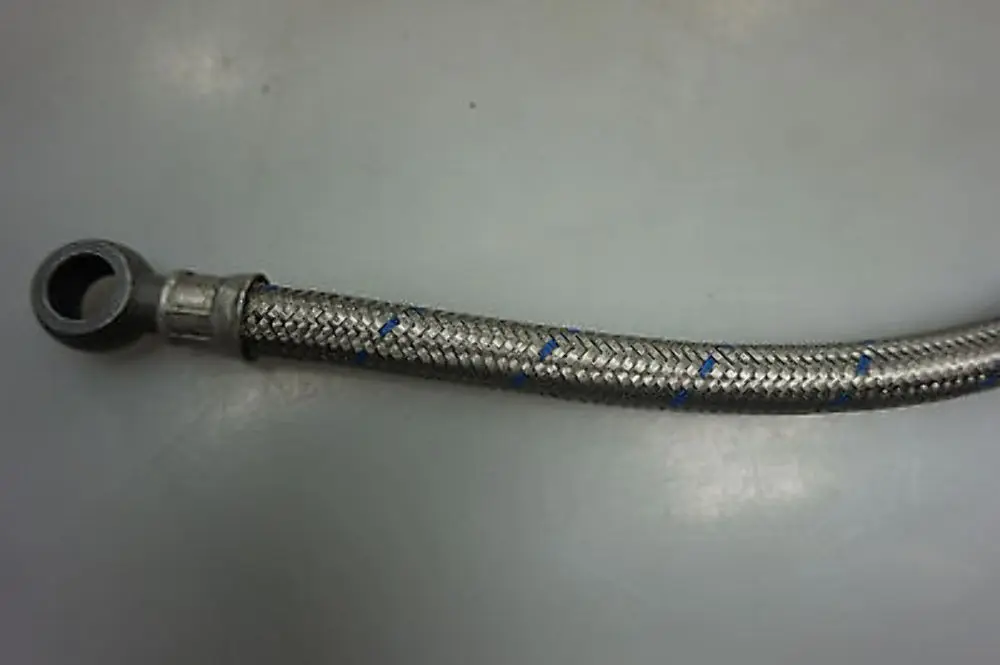 Przewód oleju hydrauliczny Bmw e60 e63 M5 M6 do o numerze 17222283113 Przewód oleju hydrauliczny Bmw e60 e63 M5 M6 - SKU 2283113 - Numer Części 17222283113