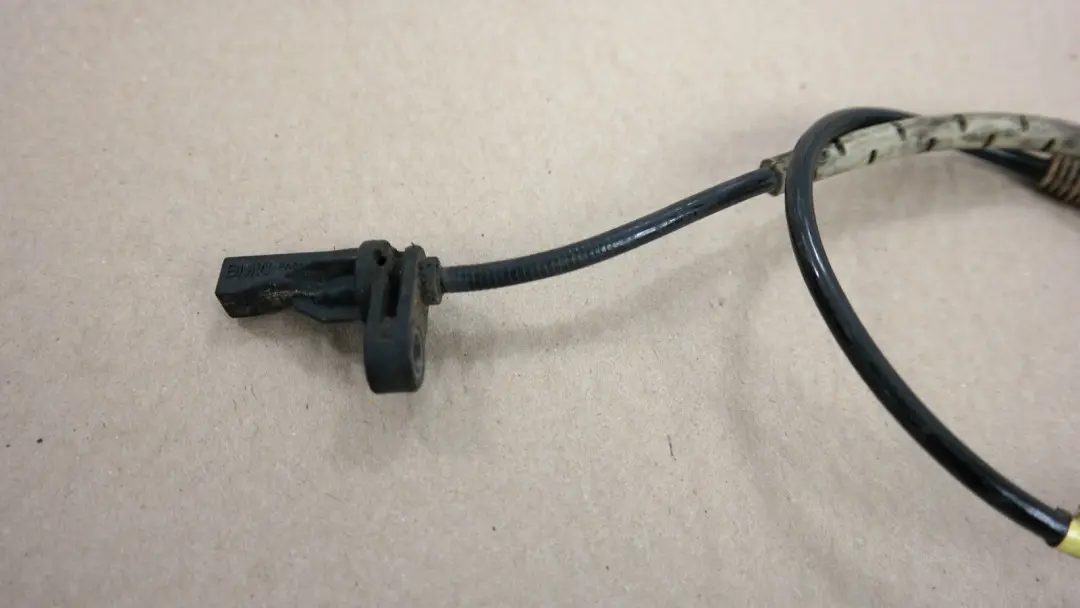 Brake pad wear sensor front left N/S to BMW 1 3 SERIES E82 E90 E90N E92 E93 LCI M3 with Part number 34352283335 BMW 1 3 SERIES E82 E90 E90N E92 E93 LCI M3 Brake pad wear sensor front left N/S - SKU 2283335 - Part number 34352283335