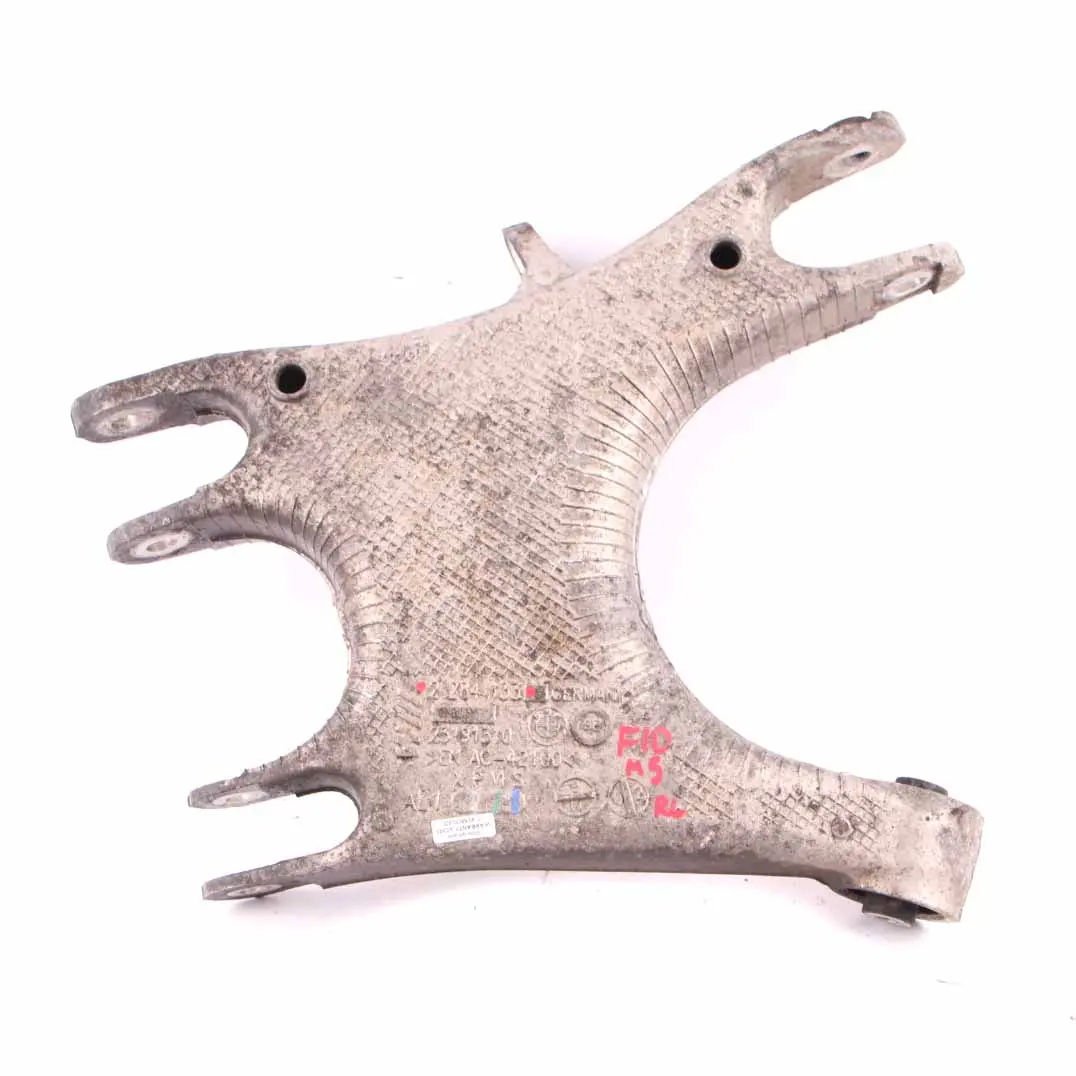 Supporto portaruota Swing BMW F10 M5 posteriore sinistro Supporto ruota F12 M6 per con numero di parte 2284133 Supporto portaruota Swing BMW F10 M5 posteriore sinistro Supporto ruota F12 M6 - SKU 2284133 - Numero di parte 2284133