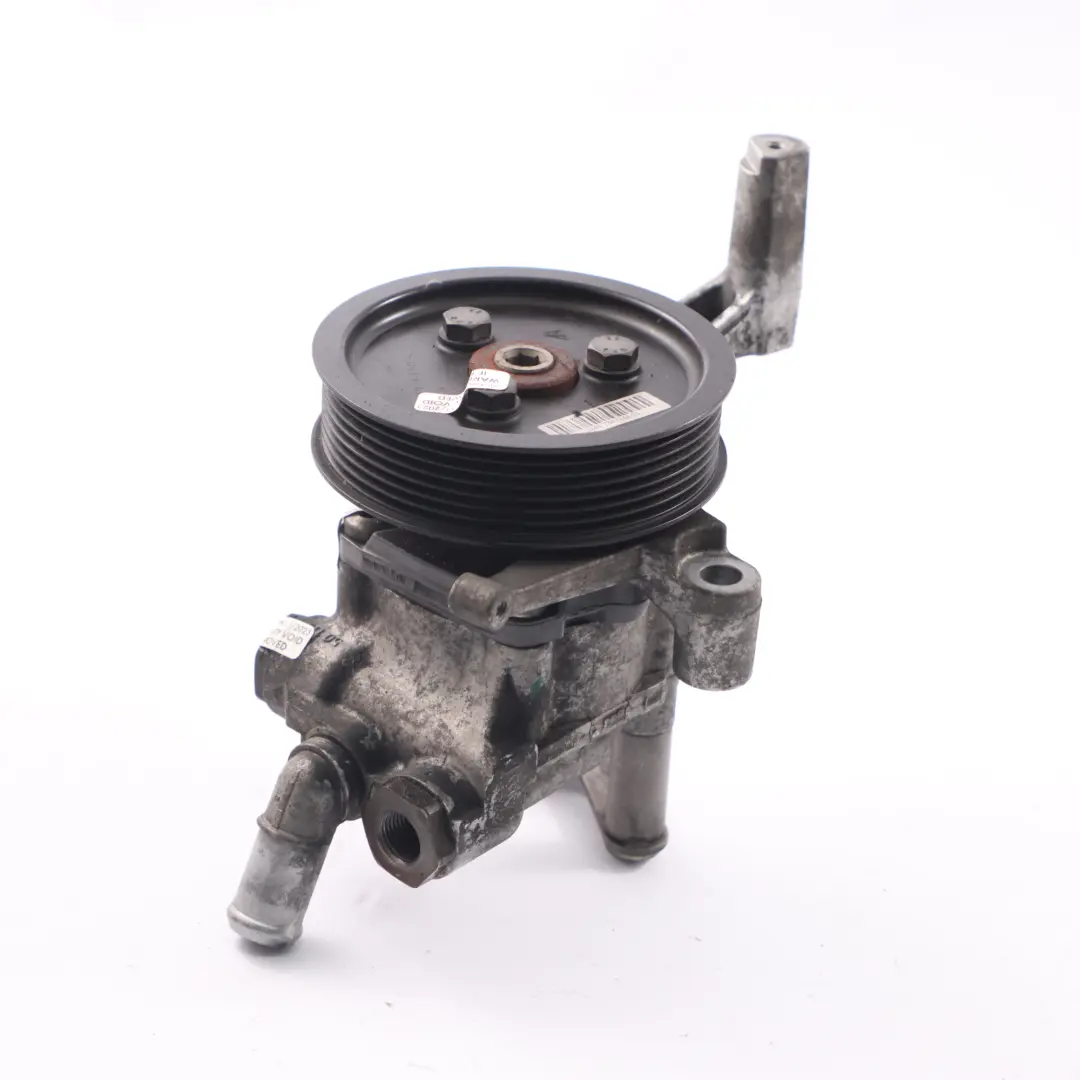 S63N Bomba de dirección asistida hidráulica para BMW F10 M5 F06 F12 F13 M6 con número de pieza 2284410 BMW F10 M5 F06 F12 F13 M6 S63N Bomba de dirección asistida hidráulica - SKU 2284410 - Número de pieza 2284410