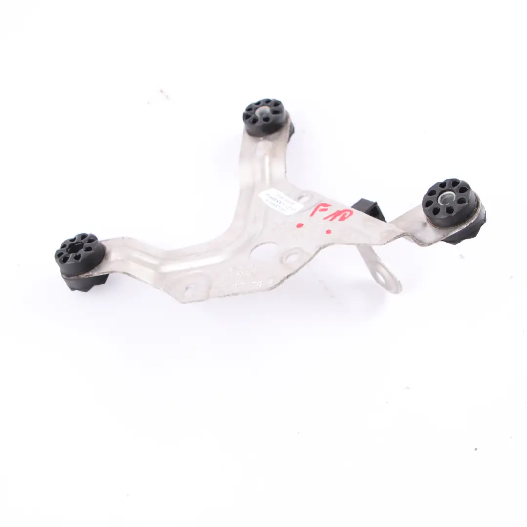 DSC Pumpenhalterung BMW F10 M5 F12 F13 M6 Hydro Unit Mount Halter für mit Teilenummer 2284457 DSC Pumpenhalterung BMW F10 M5 F12 F13 M6 Hydro Unit Mount Halter - SKU 2284457 - Teilenummer 2284457