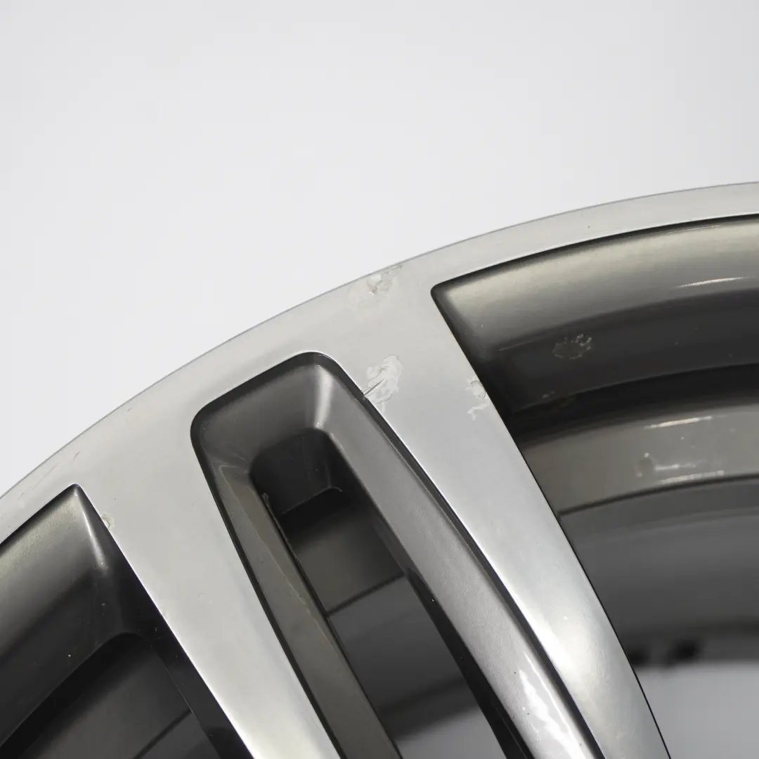 Ruota posteriore grigio ferrico Cerchio lega 437M 19" 10J per BMW F80 M3 F82 M4 con numero di parte 2284756 BMW F80 M3 F82 M4 Ruota posteriore grigio ferrico Cerchio lega 437M 19" 10J - SKU 2284756-4 - Numero di parte 2284756