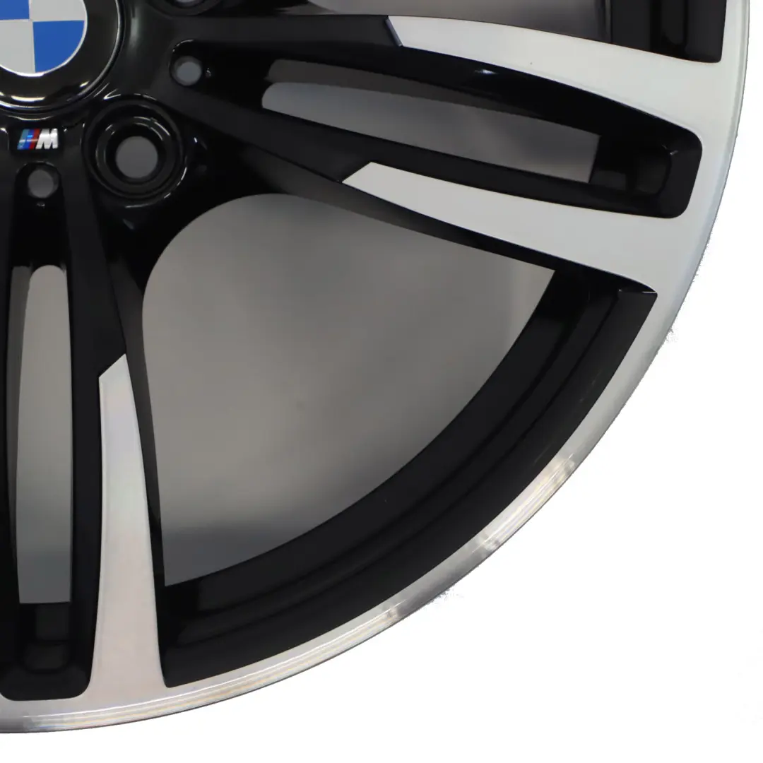 Cerchio posteriore in lega M Doppie razze 437M 19" 10J per BMW F80 M3 F82 M4 con numero di parte 2284756 BMW F80 M3 F82 M4 Cerchio posteriore in lega M Doppie razze 437M 19" 10J - SKU 2284756 - Numero di parte 2284756