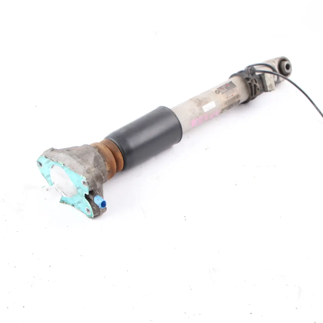 molla puntone sospensione ammortizzatore posteriore destro per BMW F83 M4 con numero di parte 2284914 BMW F83 M4 molla puntone sospensione ammortizzatore posteriore destro - SKU 2284914 - Numero di parte 2284914