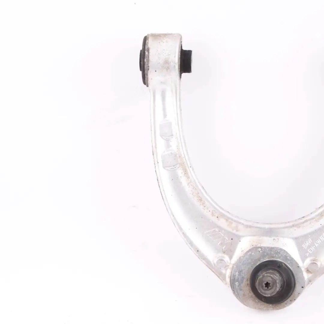 braccio sospensione anteriore destra asse superiore puntone F12 M6 per BMW F10 M5 con numero di parte 2284982 BMW F10 M5 braccio sospensione anteriore destra asse superiore puntone F12 M6 - SKU 2284982 - Numero di parte 2284982