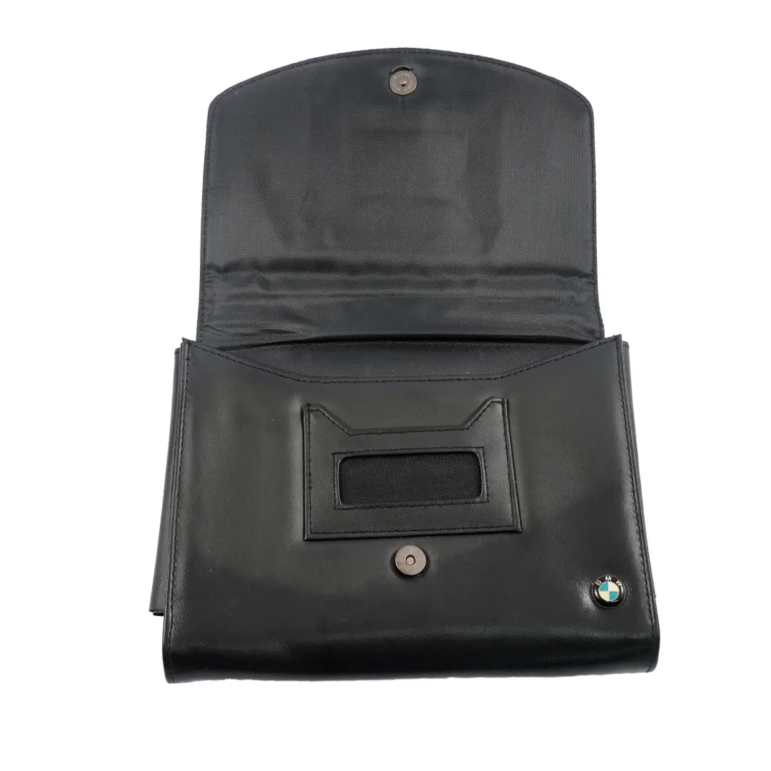 Manuale Libro pelle Slipcase Custodia Portafoglio stoccaggio per BMW F10 F20 F30 con numero di parte 2285793 BMW F10 F20 F30 Manuale Libro pelle Slipcase Custodia Portafoglio stoccaggio - SKU 2285793 - Numero di parte 2285793