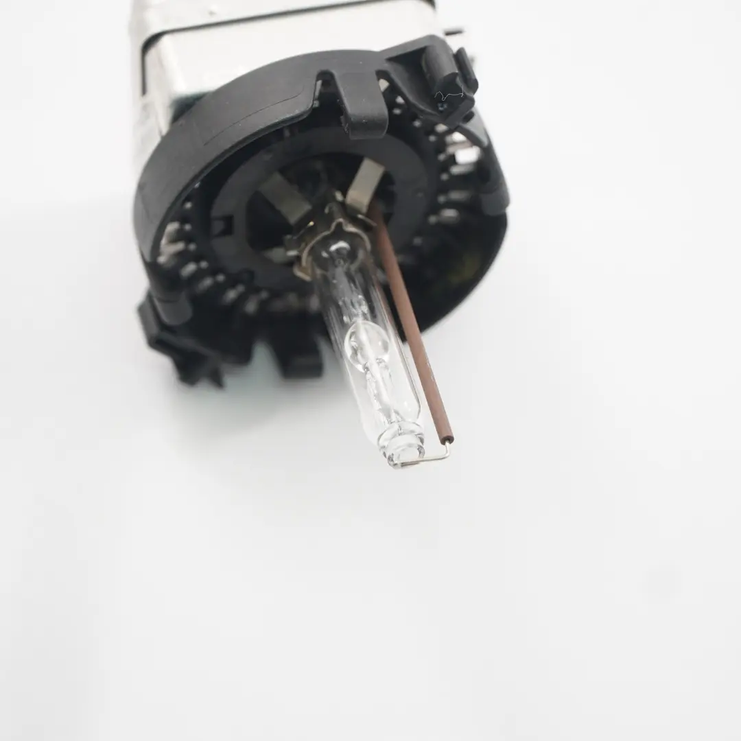 BMW E60 E90 F10 F11 F20 F21 F30 Żarówka Ksenonu Niebieska 1X D1S 35W - SKU 2296302-3 - Numer Części 2296302