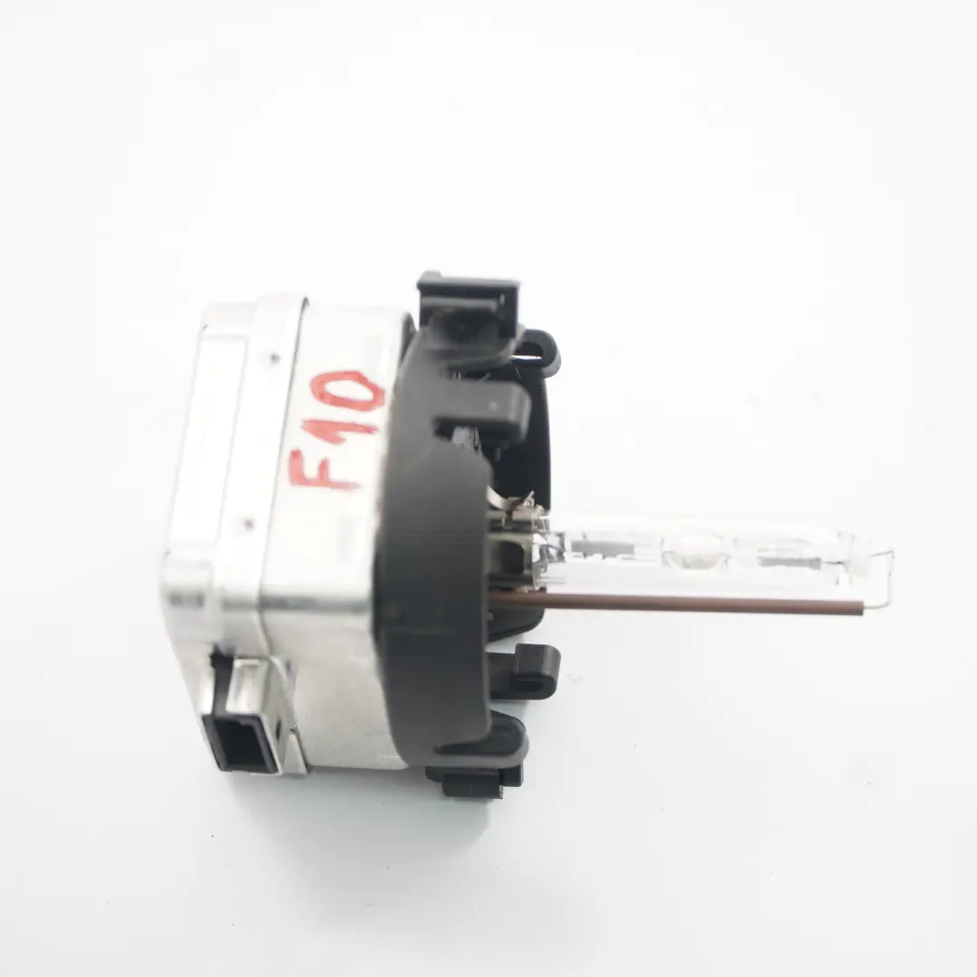 Żarówka Ksenonu Niebieska 1X D1S 35W do BMW E60 E90 F10 F11 F20 F21 F30 o numerze 2296302 BMW E60 E90 F10 F11 F20 F21 F30 Żarówka Ksenonu Niebieska 1X D1S 35W - SKU 2296302-3 - Numer Części 2296302