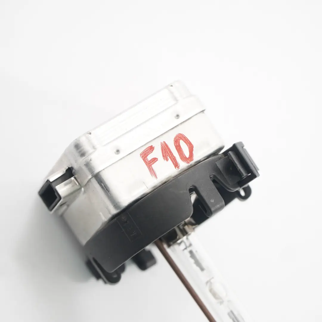 BMW E60 E90 F10 F11 F20 F21 F30 Żarówka Ksenonu Niebieska 1X D1S 35W - SKU 2296302-3 - Numer Części 2296302