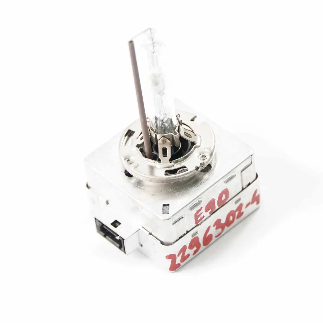 Philips XenStart Bulb Xenon Light D1S 35W to BMW E60 E90 F10 F20 F30 with Part number 2296302 BMW E60 E90 F10 F20 F30 Philips XenStart Bulb Xenon Light D1S 35W - SKU 2296302-4 - Part number 2296302