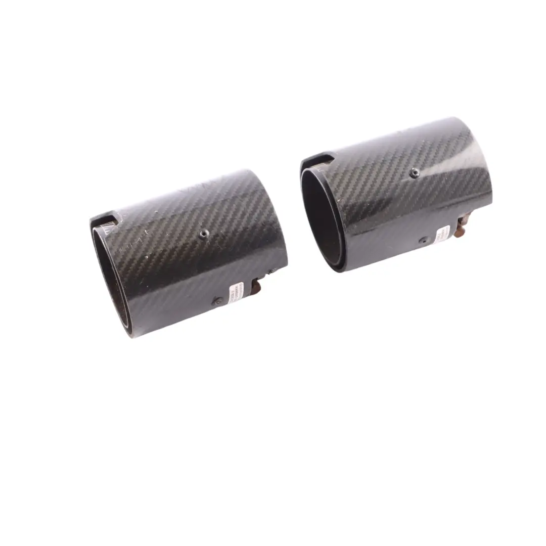 Set Terminali Scarico M Performance Carbonio per BMW F30 F32 F10 LCI con numero di parte 2355889 BMW F30 F32 F10 LCI Set Terminali Scarico M Performance Carbonio - SKU 2355889 - Numero di parte 2355889